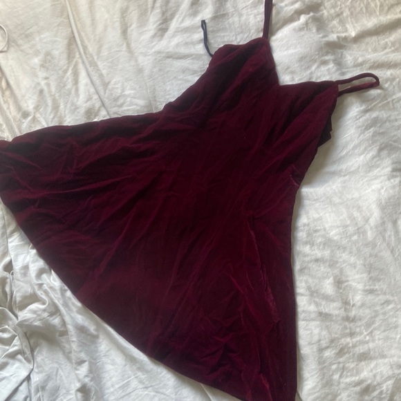 Vintage crimson velvet dress - Picture 1 of 7